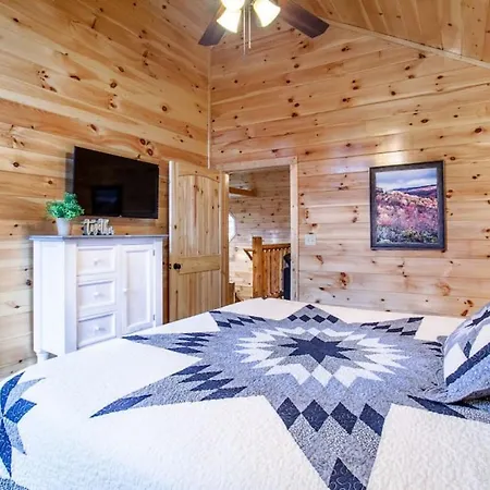 Swimming Bears Lodge Two Cabins With Pools And Hottubs